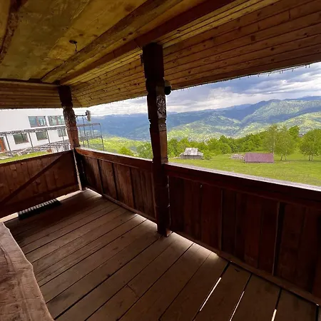 Ferienhaus роза вітрів Rachiw
